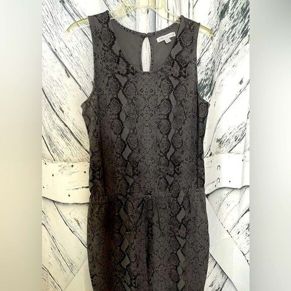 12 Thompson Sleeveless Jumpsuit Python L - Picture 3 of 8
